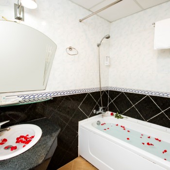 Khách Sạn Nouveau Happy Inn